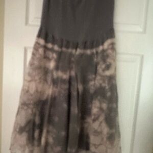 Sleeveless Tie-Dye Midi Dress in Gray and Cream